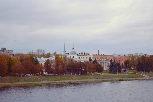 Tver Miasto Wulga Jezioro Jesień Rosja — Zdjęcie stockowe