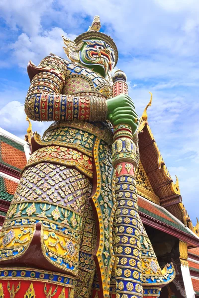 Guardián del Demonio en Wat Phra Kaew, Templo del Buda Esmeralda, B —  Fotos de Stock