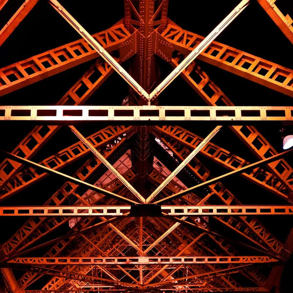在晚上东京塔结构 — 图库照片