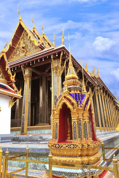 Tempel am wat pra kaew Bereich im Großen Palast von Thailand — Stockfoto