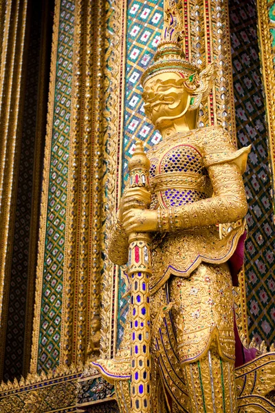 Wat Phra Kaew (le temple dans le grand palais ) — Photo