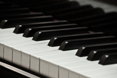 closeup büyük piyano tuşları