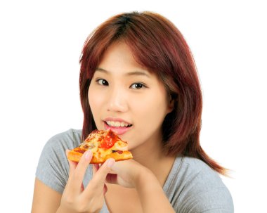 bir parça pizza ile izole genç Asyalı kadın