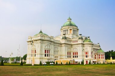 ananta samakhom taht Salonu
