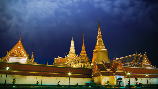 Night Scene of Wat Phra Kaew's Pagodas