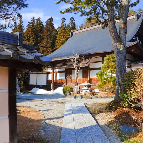 Sanktuarium w obszarze świątyni higashiyama w hida - takayama, Japonia — Zdjęcie stockowe