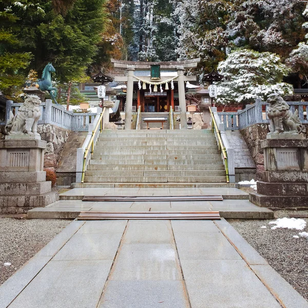 Ворота святилища Сакураяма Хачимангу в Хиде - Такаяма, Япония — стоковое фото