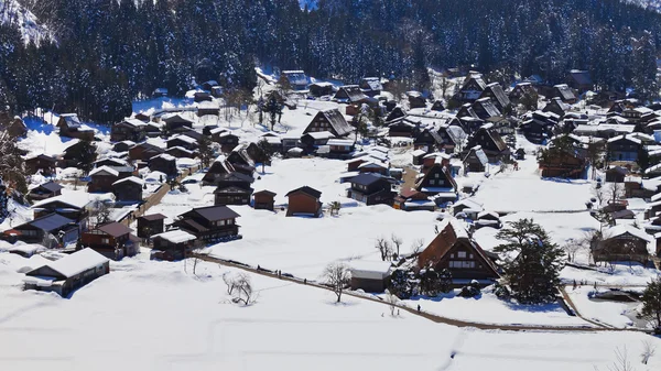 시라카와고의 오기 마치 마을에 성산 관점에서 보기 — 스톡 사진