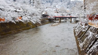 hida - takayama kışın Miyagawa Nehri