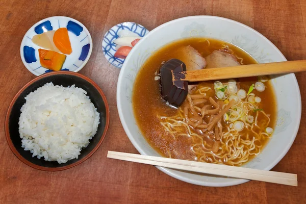Uppsättning av japanska ramen noodle — Stockfoto