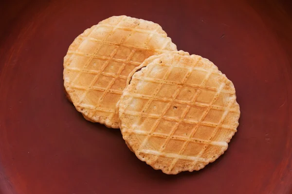 Pasteles de frijol tradicionales japoneses en una placa de madera — Foto de Stock