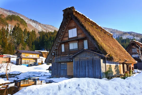 Εξοχικό σπίτι στο χωριό ogimachi στο shirakawago — Φωτογραφία Αρχείου