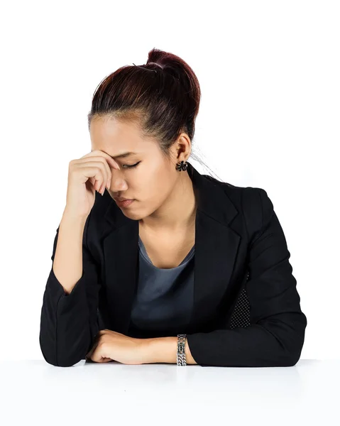 Cansado asiático mujer de negocios en blanco — Foto de Stock