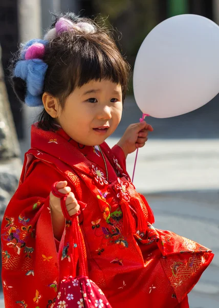 Fukuoka, Giappone - 13 novembre 2013: Shichi-go-san, tradizionale ri — Foto Stock