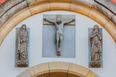 na urakami (st. mary's) Katedral önünde çarmıha gerilmiş İsa