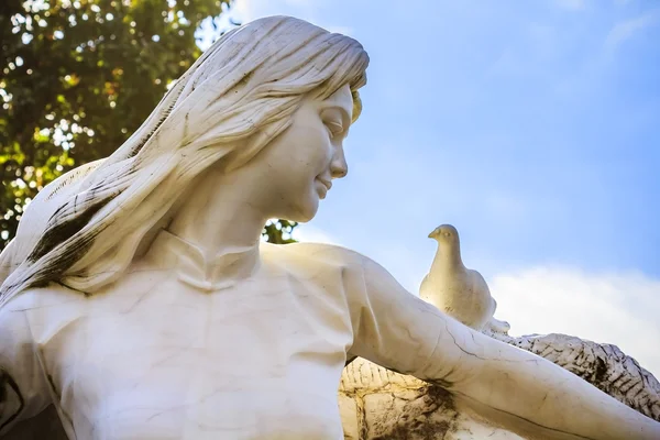 "Maiden of Peace "in het vredes Park van Nagasaki — Stockfoto