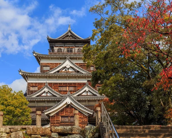 Castelo de Hiroshima em Hiroshima — Fotografia de Stock