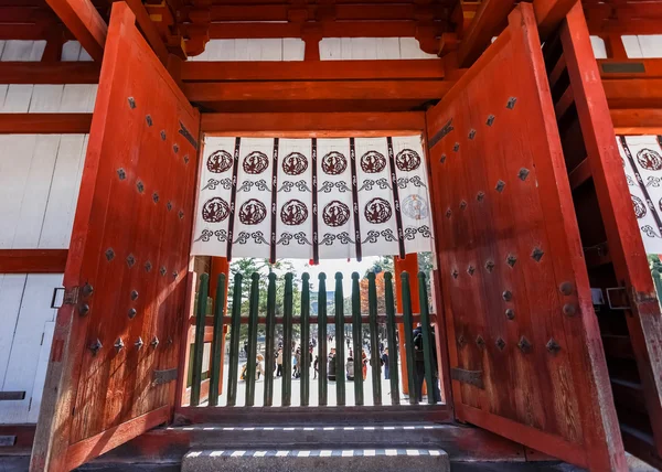 Chu-mon brána v todaiji chrám ve městě nara — Stock fotografie