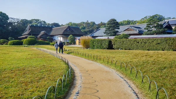 Сад Кораку-эн в Окаяме — стоковое фото
