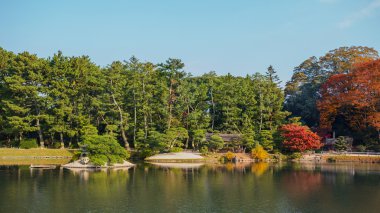okayama bahçede koraku-tr