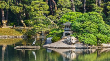 okayama bahçede koraku-tr