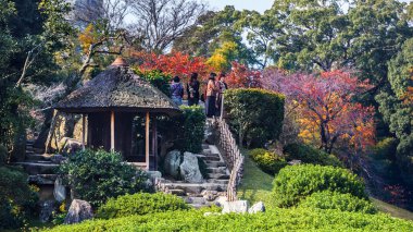 okayama bahçede koraku-tr