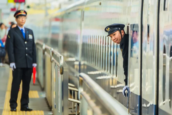 Zugbegleiter in Okayama — Stockfoto