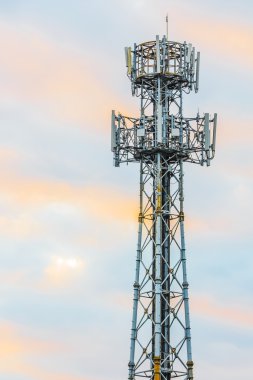 hareket eden telefon radyo kulesi
