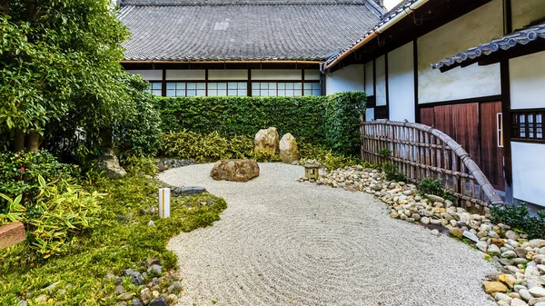 Jardín de rocas en el Templo Shoren-in en Kyoto —  Fotos de Stock