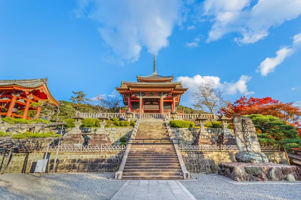 Kiyomizudera храм у Кіото — стокове фото