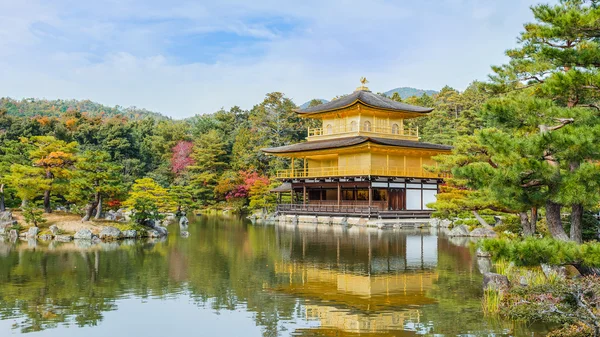 Kinkakuji - Le Temple du Pavillon d'Or à Kyoto — Photo