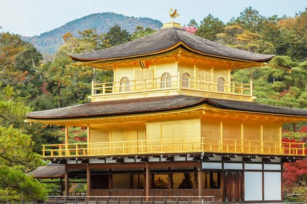 Kinkakuji - het gouden paviljoen in kyoto — Stockfoto