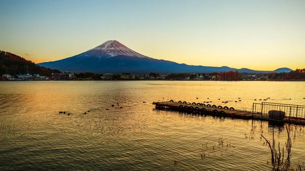 Mt. Fuji at Lake Kawaguchiko in Japan — Stock Photo, Image