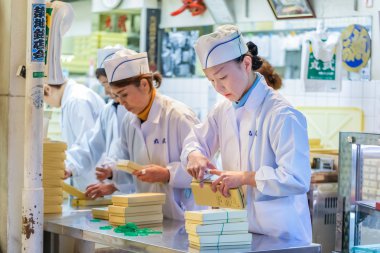 Tsukiji Martket Tokyo, Japon işçi