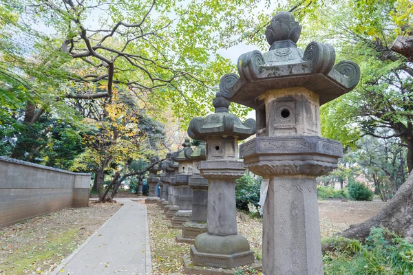 Храм Тосёгу в парке Уэно в Токио — стоковое фото
