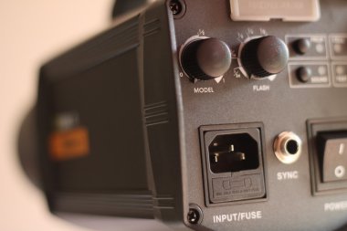 bir stüdyo flaş arka görünümünden