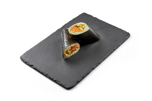 Sushi Burrito Met Zalm Maminori Zwart Bord Close Selectieve Focus — Stockfoto