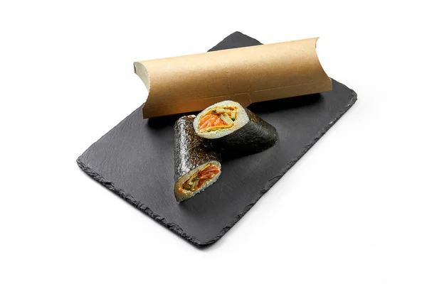 Burrito Sushi Com Salmão Nori Placa Preta Close Foco Seletivo — Fotografia de Stock