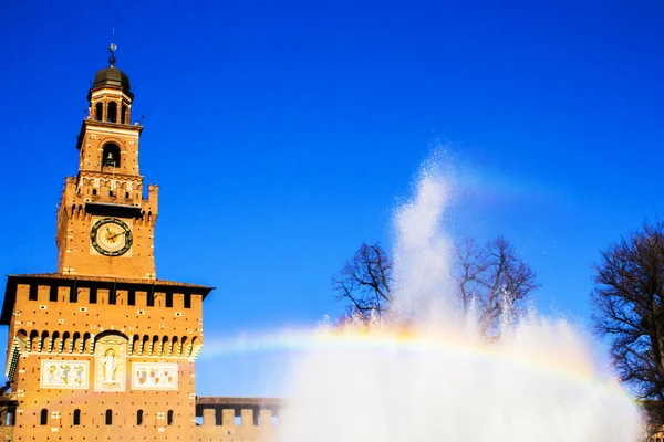 Die Burg und der Brunnen — Stockfoto