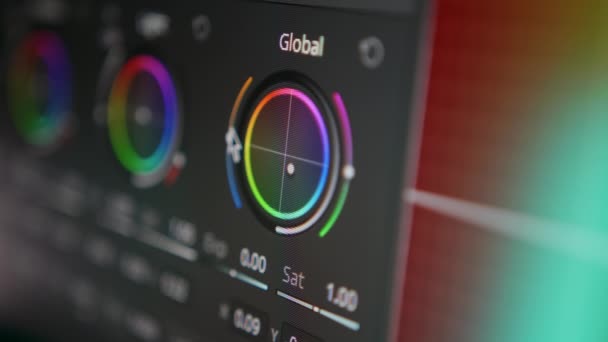 Close-up de classificação de cores. Pós-produção de vídeo ou foto. Software profissional de edição de fotos e vídeos. Trabalhando com a Color Global. IDH — Vídeo de Stock