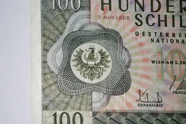 Старий 100 австрійський schillings — стокове фото