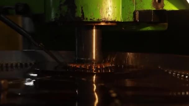 Industrial process of mixing technical oil. Close-up — Video Stock