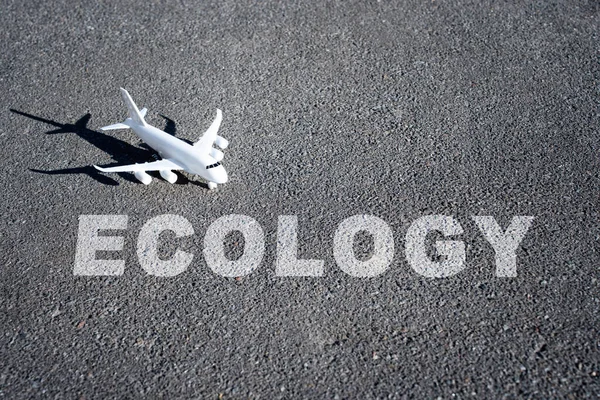 Aeromobili Giocattolo Parola Ecologia Scritta Sulla Pista Concetto Inquinamento Creativo — Foto Stock