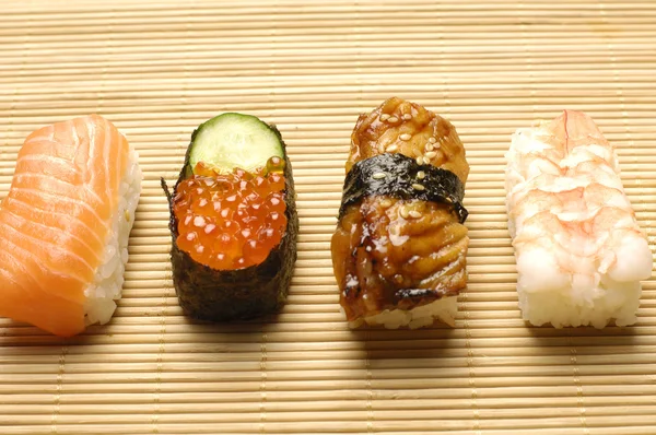 Frisches Sushi — Stockfoto