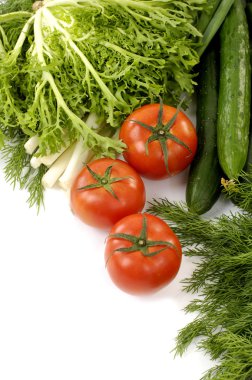 Taze sebze ve kırmızı domates.