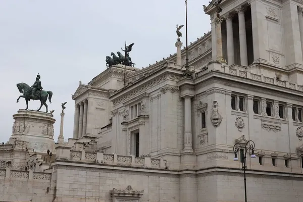 Çok Eski Bir Binanın Mimari Öğeleri Talya Roma — Stok fotoğraf