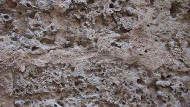 Küba, Havana 'daki doğal taştan yapılmış eski bir evin ön cephesinin parçası.