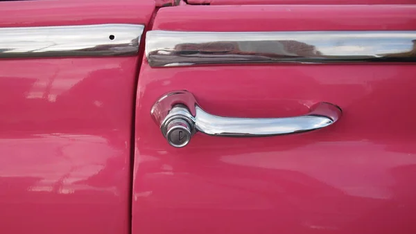 Steel Door Handle Pink Retro Car Cuba Havana — Foto de Stock