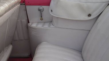 Nostaljik retro araba iç tasarımı, Küba, Havana