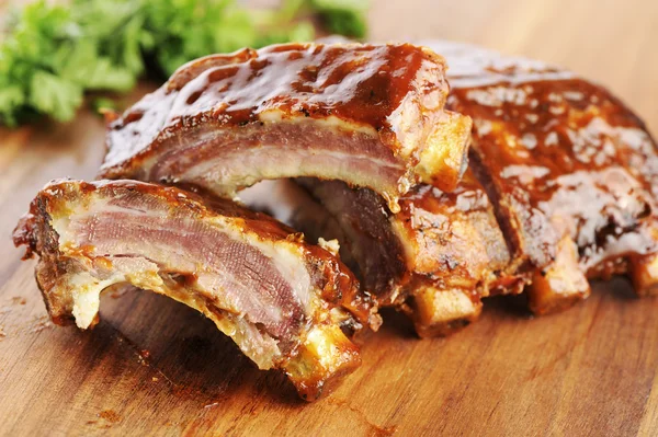 Sliced barbecue ribs — Stock Photo, Image